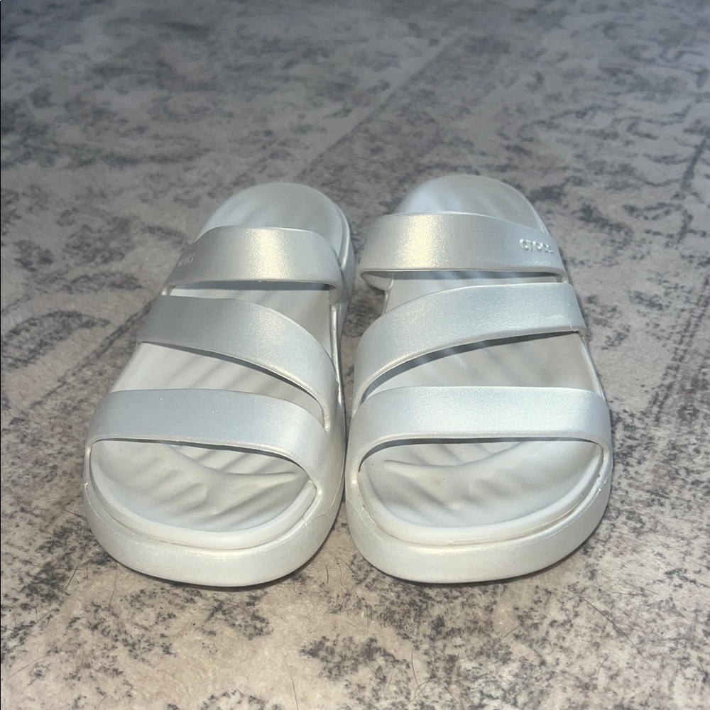 CROCS Women's Silver Strappy Slide Sandals - Picture 2 of 5